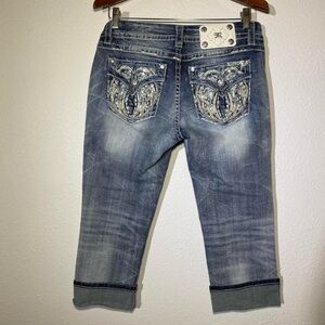 Miss Me Blue Jean Capri Mid Rise Signature Cuffed Embellished Wings Women’s 27